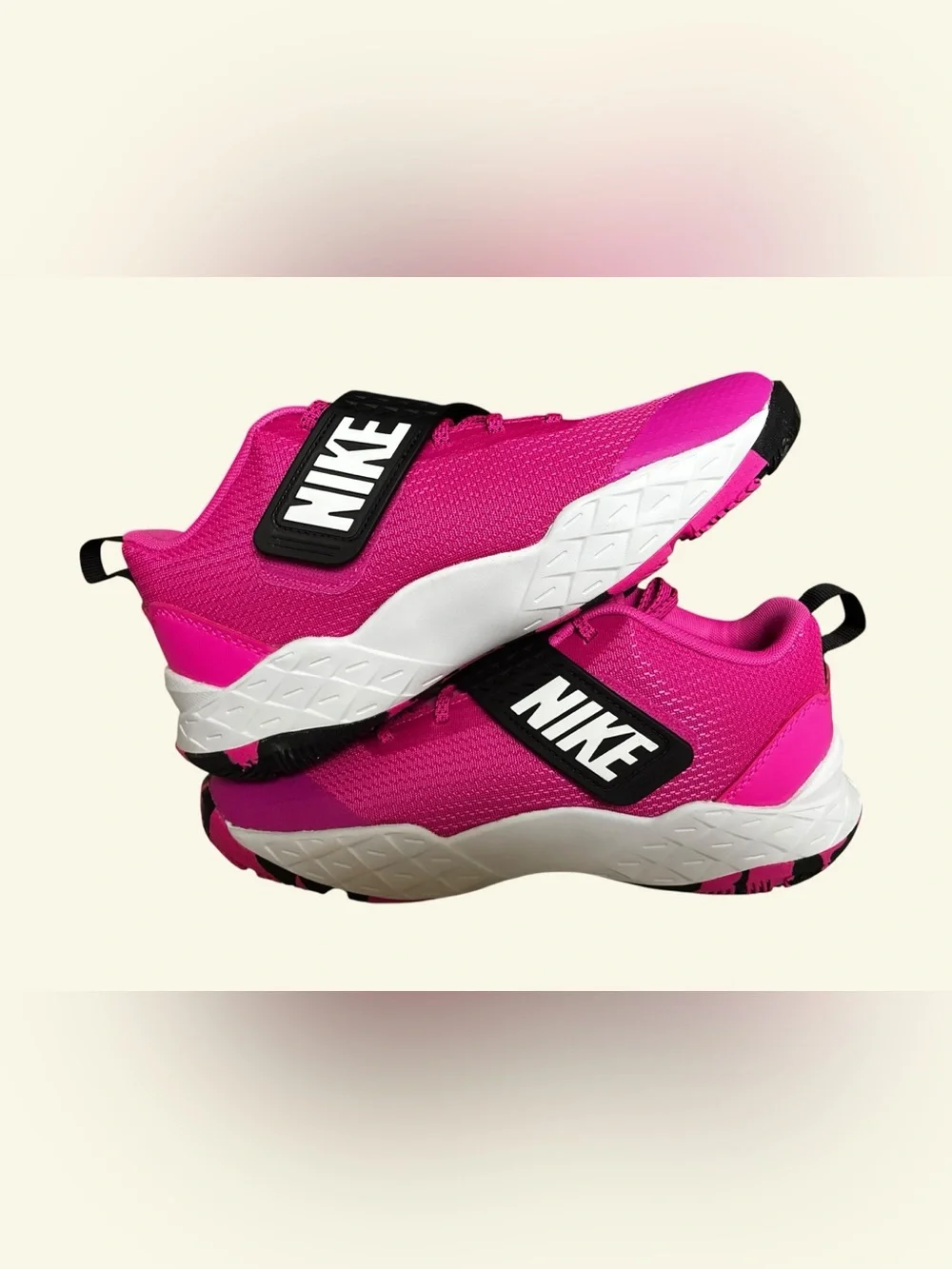 Nike Team Hustle D12 Sneakers Big Kids Size 7Y/ Fits Size 8.5 Women NEW